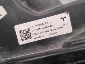 Tesla Model 3 3 (2016–2024) Front-Nebelscheinwerfer 162479800A - 5