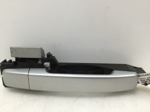 Außentürgriff hintere Seitentür und seine Teile - 80610EB300
