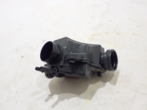 VOLVO XC60 (2017–2026) Rezonatora tvertne 32298336 - 2