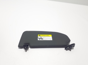  Sun visor 