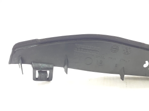  Windscreen strut outer 