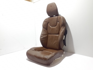  Other part of the front seat 