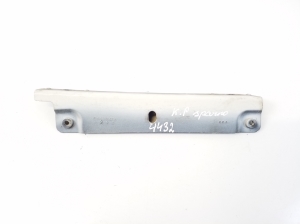   Halter Kotflügel vorne  - A1728800714 