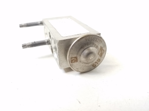Mercedes Benz SLK-Class 172 (2011–2026) Klimaschlauch Ventil A1728350072 - 2