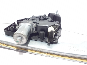 RENAULT Megane E-Tech CMF-EV (2022–2026) Priekšējo durvju logu pacēlājs 807210049R - 3