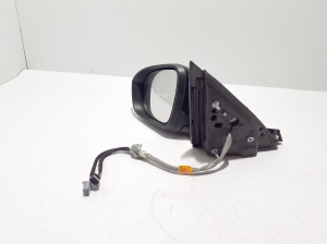  Side mirror and its details 