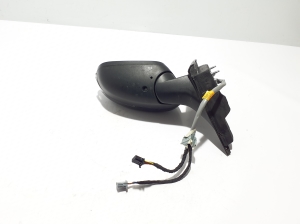  Side mirror and its details 