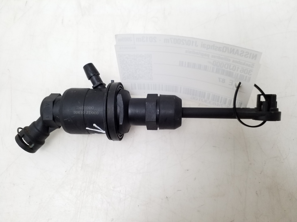 Used NISSAN Qashqai Clutch cylinder master 30610JD000