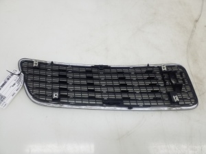  Engine cover grille 