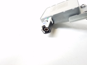 Mercedes Benz SLK-Class 172 (2011–2026) Antenna amplifier A4638203789 - 4