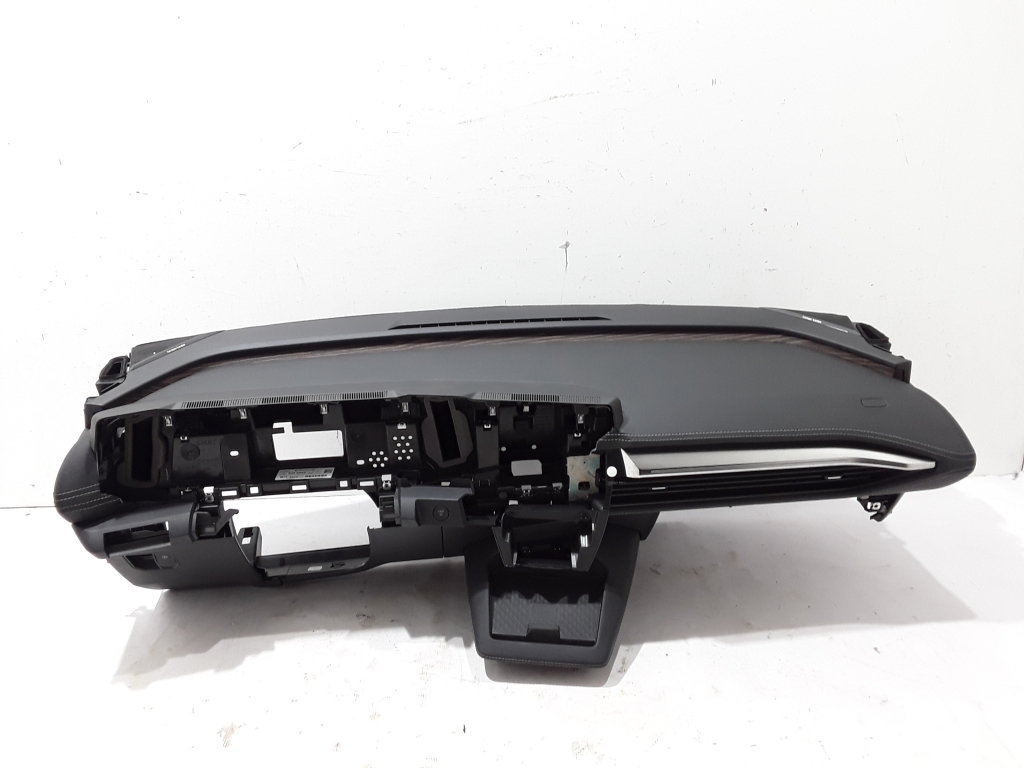 RENAULT Megane E-Tech CMF-EV (2022–2026) Dashboard 681002177R RENAULT Megane E-Tech CMF-EV (2022–2026) Dashboard 681002177R
