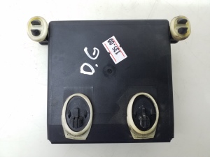  Rear side door control unit 