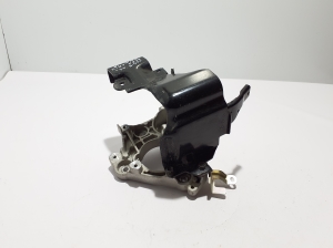 RENAULT Megane E-Tech CMF-EV (2022–2026) A/C compressor bracket 119105MZ0A - 3