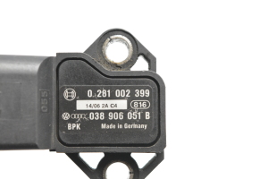 Volkswagen Golf V (2003–2009) Sensor Ladeluftkühler 038906051B - 3