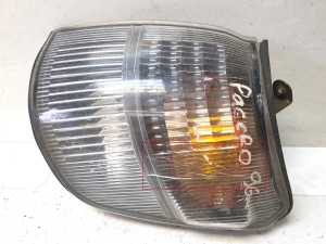 Mitsubishi Pajero II (1991–1999) Blinker vorne 21037746 - 2