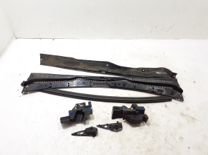 RENAULT Megane E-Tech CMF-EV (2022–2026) Wiper cowl trim panel - 2