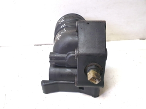 Kia Sorento (2014–2026) Oil filter housing - 5