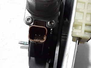 Dacia Sandero III (2021–2026) Aizmugurējo durvju logu pacēlājs 827201979R - 3