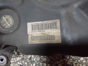 AUDI A4 B8 (2007–2016) Kütusepaak ja selle osad 8K0201021FK - 5