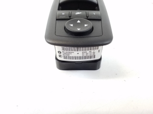 Jeep Grand Cherokee WK2 (2010–2026) Front door glass switch 68184803AC - 3