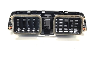 Suzuki SX 4 S-Cross (2013–2021) Dashboard air vent grilles 73610-61M00 - 4