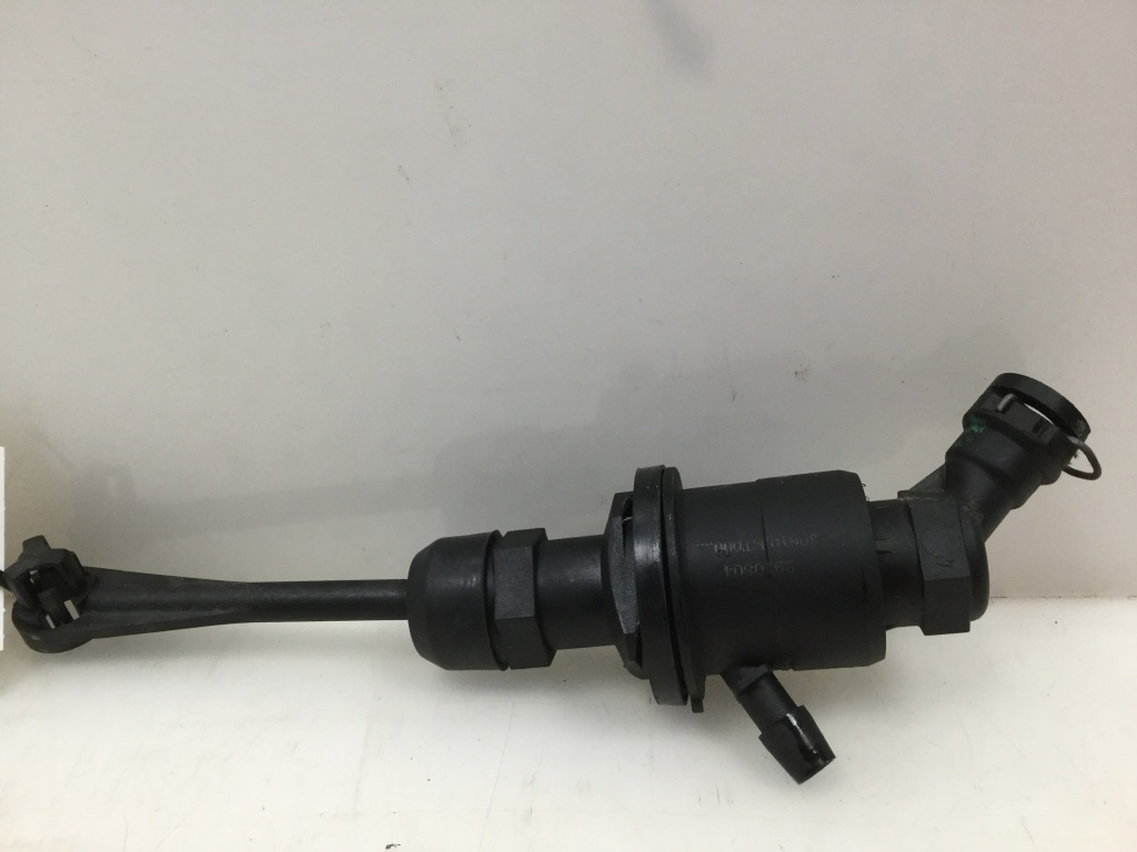 Used NISSAN Qashqai Clutch cylinder master 2910804 Used NISSAN Qashqai Clutch cylinder master 2910804