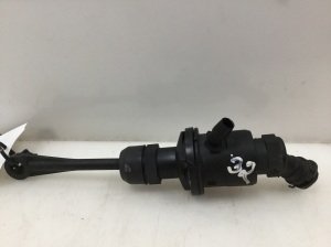 NISSAN Qashqai (2006–2013) Clutch master cylinder 2910804 - 2