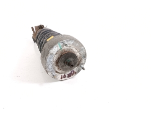 BMW X6 E71 (2008–2014) Front shock absorber and its components - 2