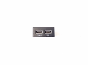   USB port  - 68145567AA 
