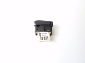 Jeep Grand Cherokee WK2 (2010–2026) Heated seat switch 68059874AB - 3