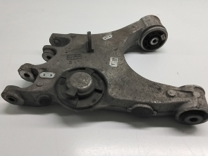 Alfa Romeo Giulia (2015–2026) Tagumine õõtshoob 00505491230 - 2