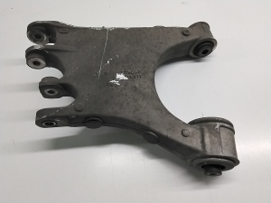 Alfa Romeo Giulia (2015–2026) Tagumine õõtshoob 00505491230 - 5