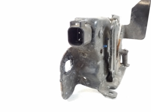 Jeep Grand Cherokee WK2 (2010–2026) Hood latch 4589688AD - 3