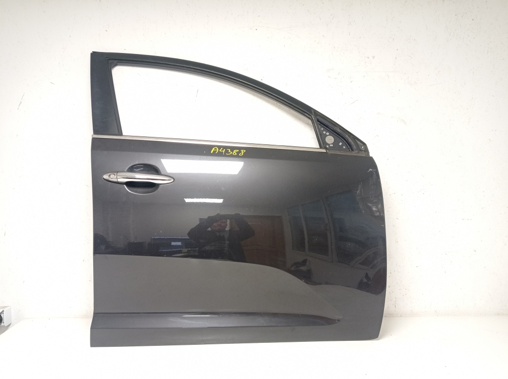 Kia Sportage (2010–2016) Front door Kia Sportage (2010–2016) Front door