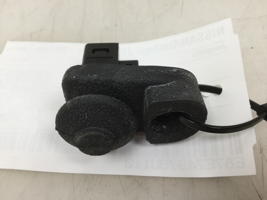 NISSAN Qashqai (2006–2013) Schalter und seine Teile NISSAN Qashqai (2006–2013) Schalter und seine Teile