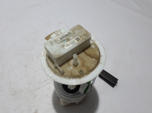 Kraftstoffpumpe im Tank - 172028107R