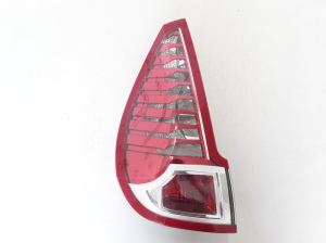  Rear corner lamp 