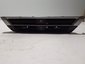 Dashboard air vent grilles - 9835648280