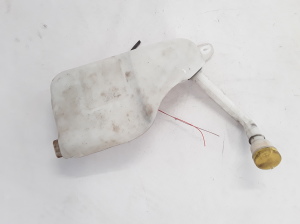  Windscreen washer tank front 