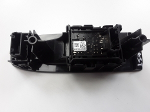 Subaru Forester SK (2018–2026) Front door glass switch 83071FL270 - 2