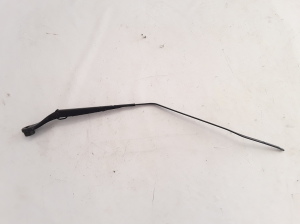  Windshield wiper blade 