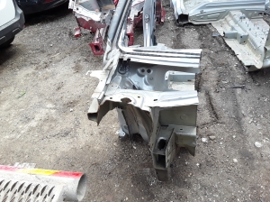Citroen C4 C41 (2020–2026) Front outrigger 1638949480 - 3