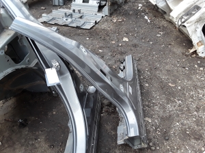 RENAULT Megane E-Tech CMF-EV (2022–2026) Montant central 765001374R - 3