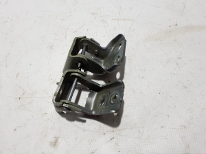Citroen C4 C41 (2020–2026) Rear side door upper hinge 9834091780 - 2