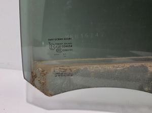 Citroen C4 C41 (2020–2026) Rear side door glass 9832845680 - 3