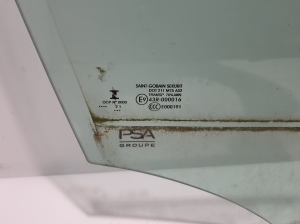 Citroen C4 C41 (2020–2026) Priekšējo durvju stikls 9832846380 - 2