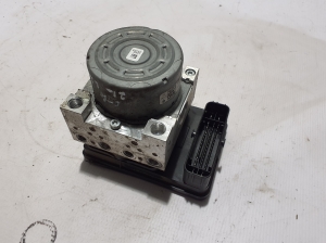   ABS Steuergerät  - 9841360580 