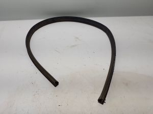   Other part of the sill  - 9833109180 