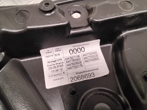 Mercedes Benz Vito 447 (2014–2026) Priekšējo durvju logu pacēlājs un tā daļas A4477200179 - 2