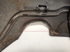 Mercedes Benz C-Class 204 (2007–2014) Tagumine kaitseraud A2048809347 - 6